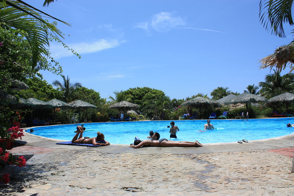 Pool of Henry Morgan hotel